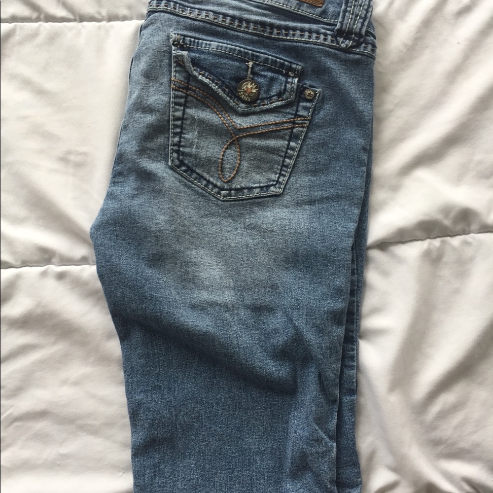 Blue jean shorts.